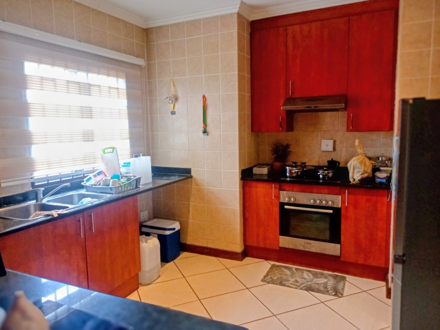 To Let 2 Bedroom Property for Rent in Melodie North West